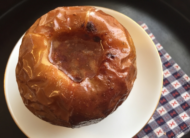 焚き火　丸ごと　焼きりんご